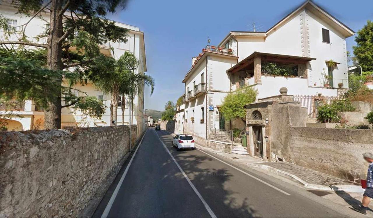 Casa Dinky Attico Con Terrazza Vista Mare Lägenhet Formia Exteriör bild