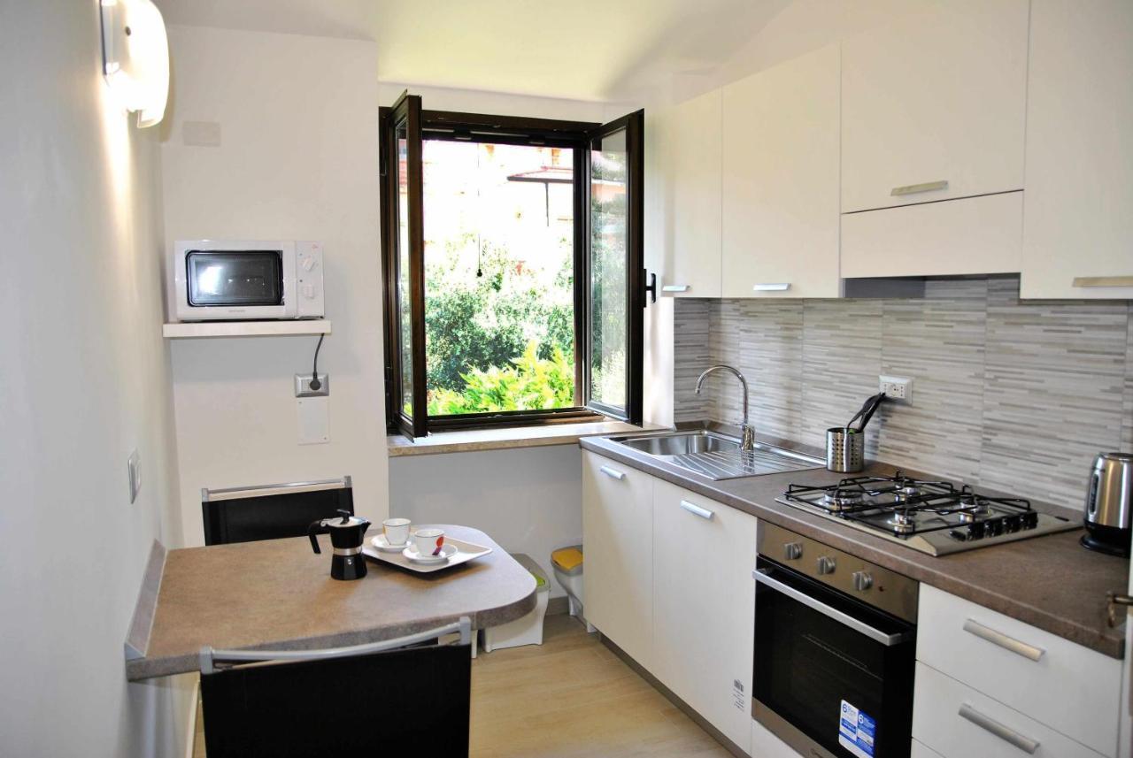 Casa Dinky Attico Con Terrazza Vista Mare Lägenhet Formia Exteriör bild