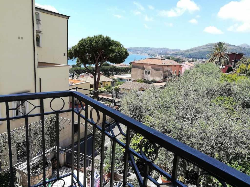 Casa Dinky Attico Con Terrazza Vista Mare Lägenhet Formia Exteriör bild