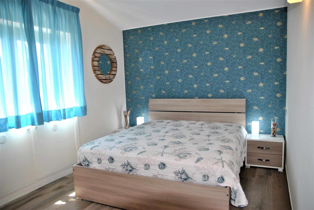 Casa Dinky Attico Con Terrazza Vista Mare Lägenhet Formia Exteriör bild