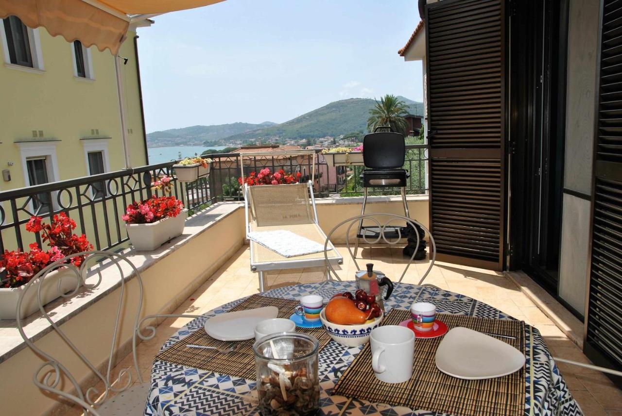 Casa Dinky Attico Con Terrazza Vista Mare Lägenhet Formia Exteriör bild