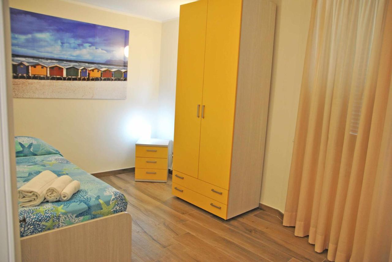 Casa Dinky Attico Con Terrazza Vista Mare Lägenhet Formia Exteriör bild